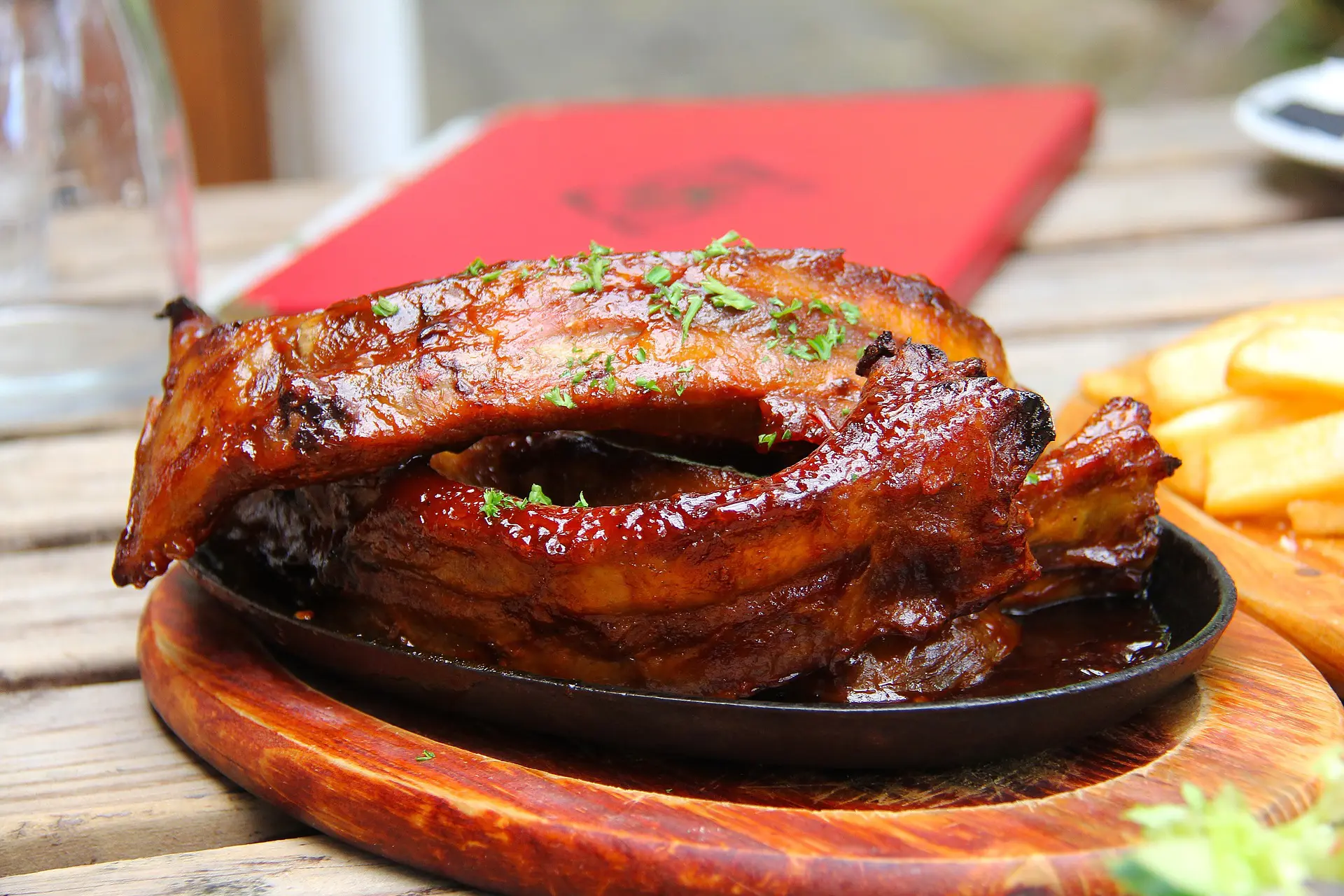 Costelinha de porco no molho bbq